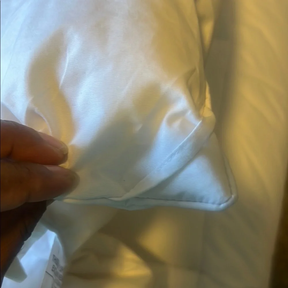 Luxurious White Down Comforter